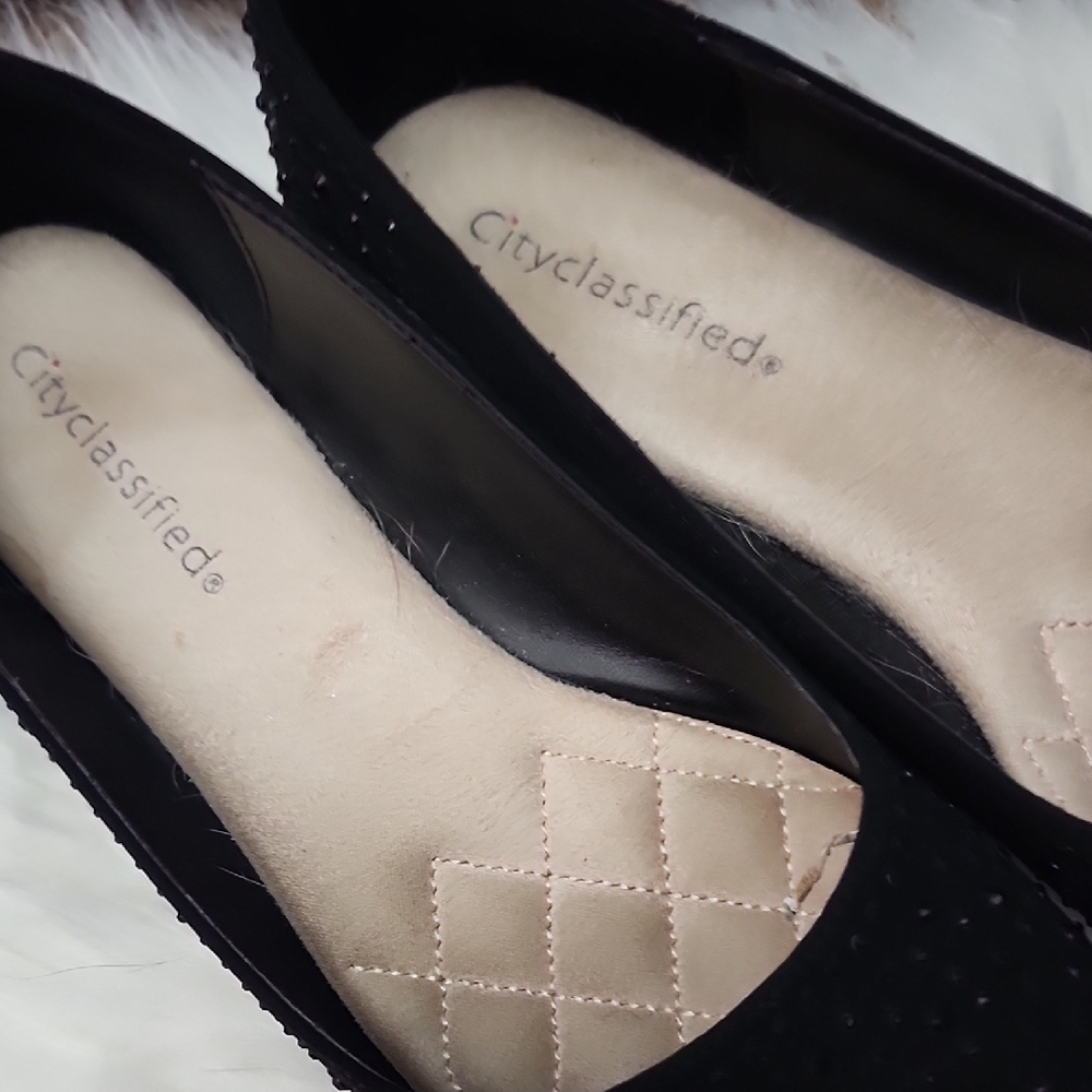 Black Ballet Flats - Picture 2 of 4